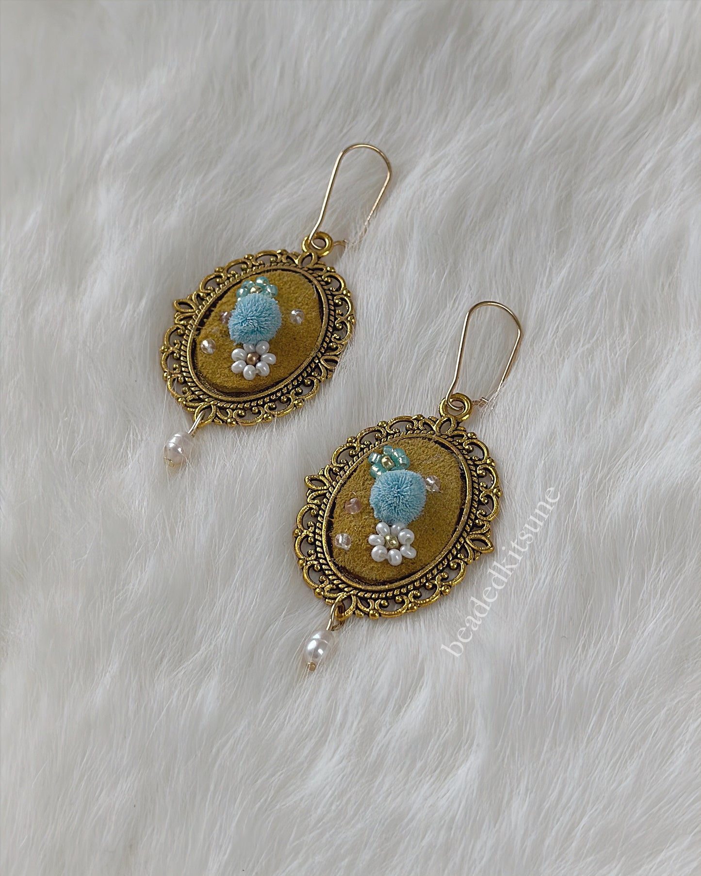 Bluebell Tufted Frames