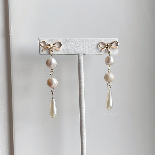 Bowed Pearl Earrings // Gold